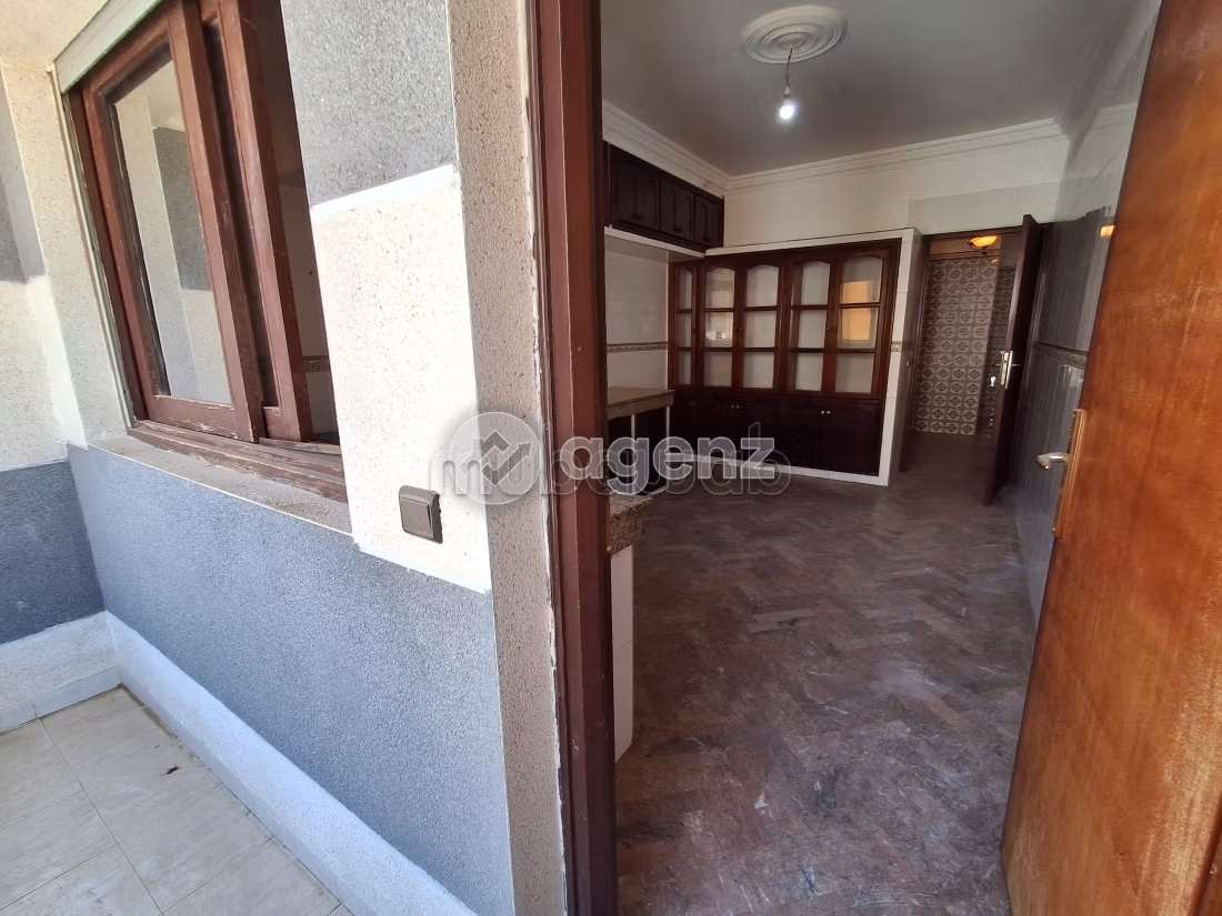 Appartement à vendre 97 m², 2 chambres Hssaine Salé