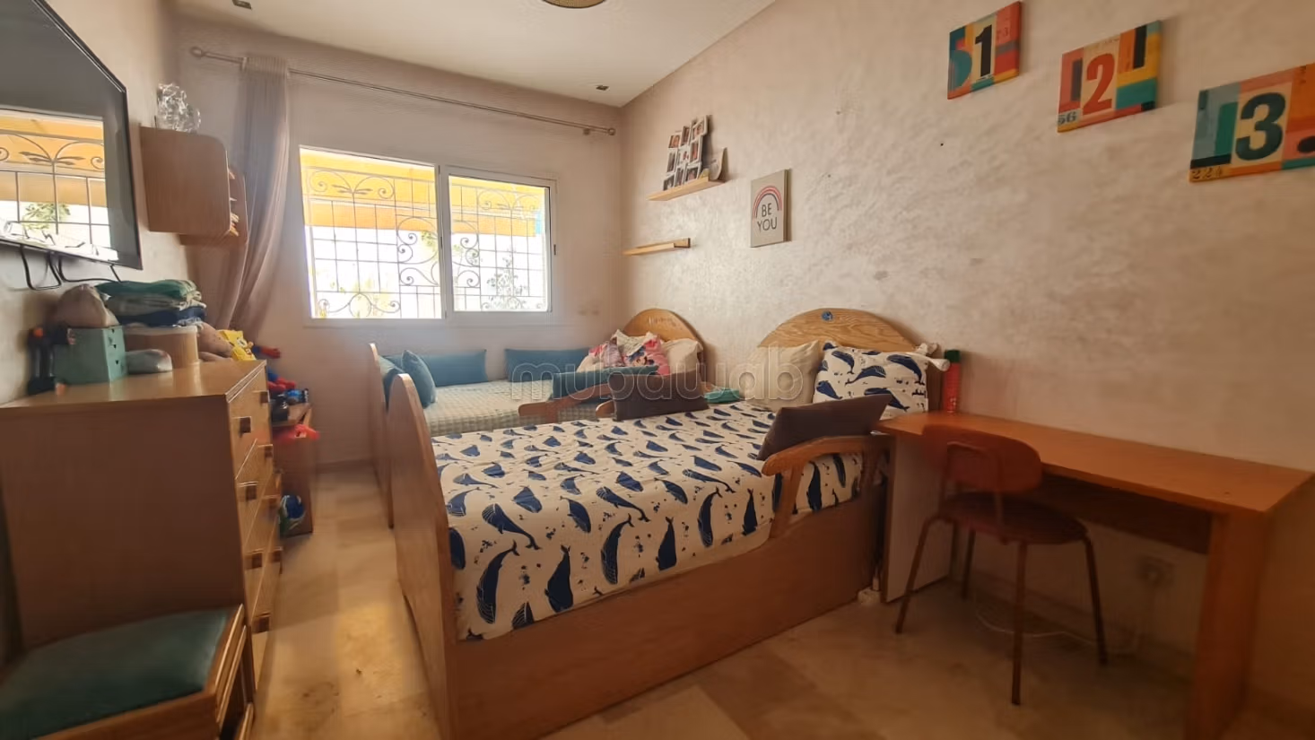 Groot gemeubileerd appartement met terras