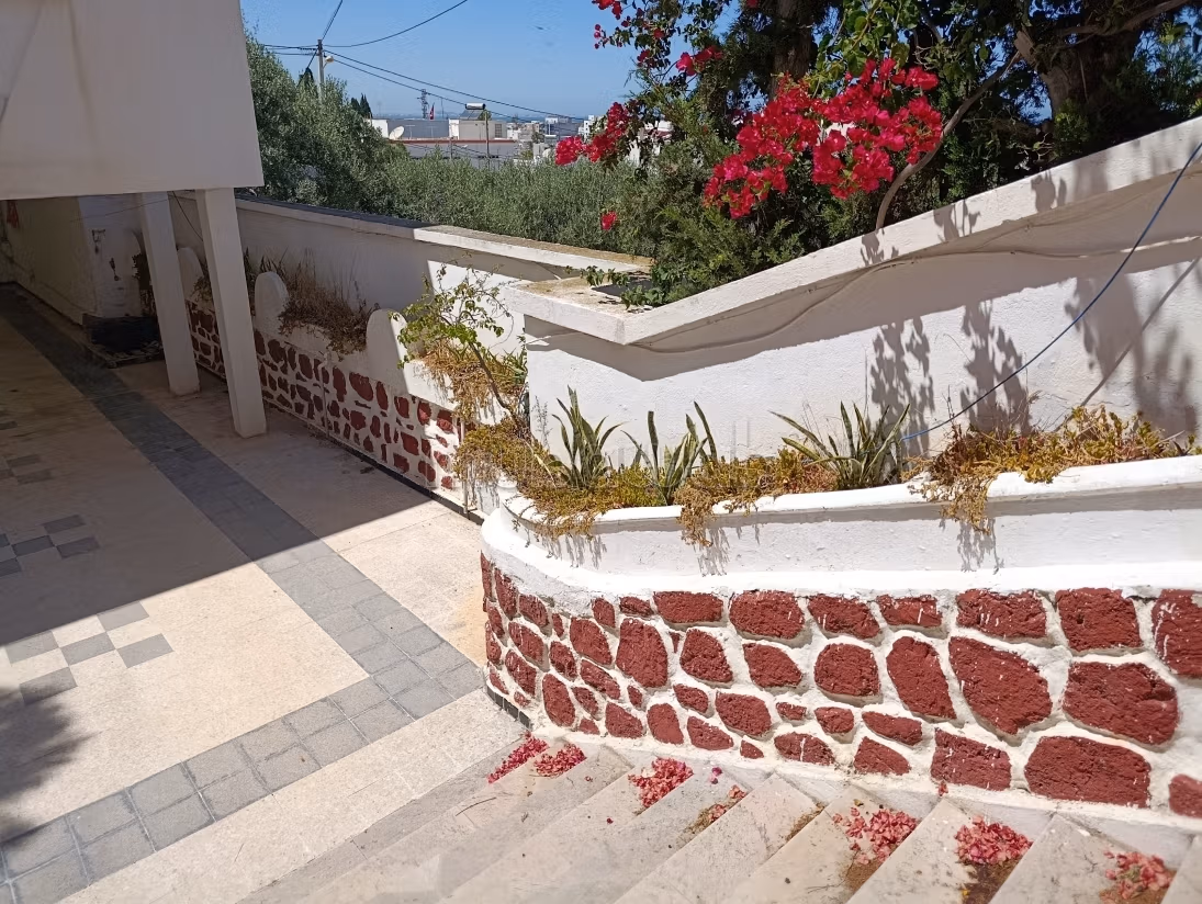In vendita Casa con studio indipendente a Hammam Lif