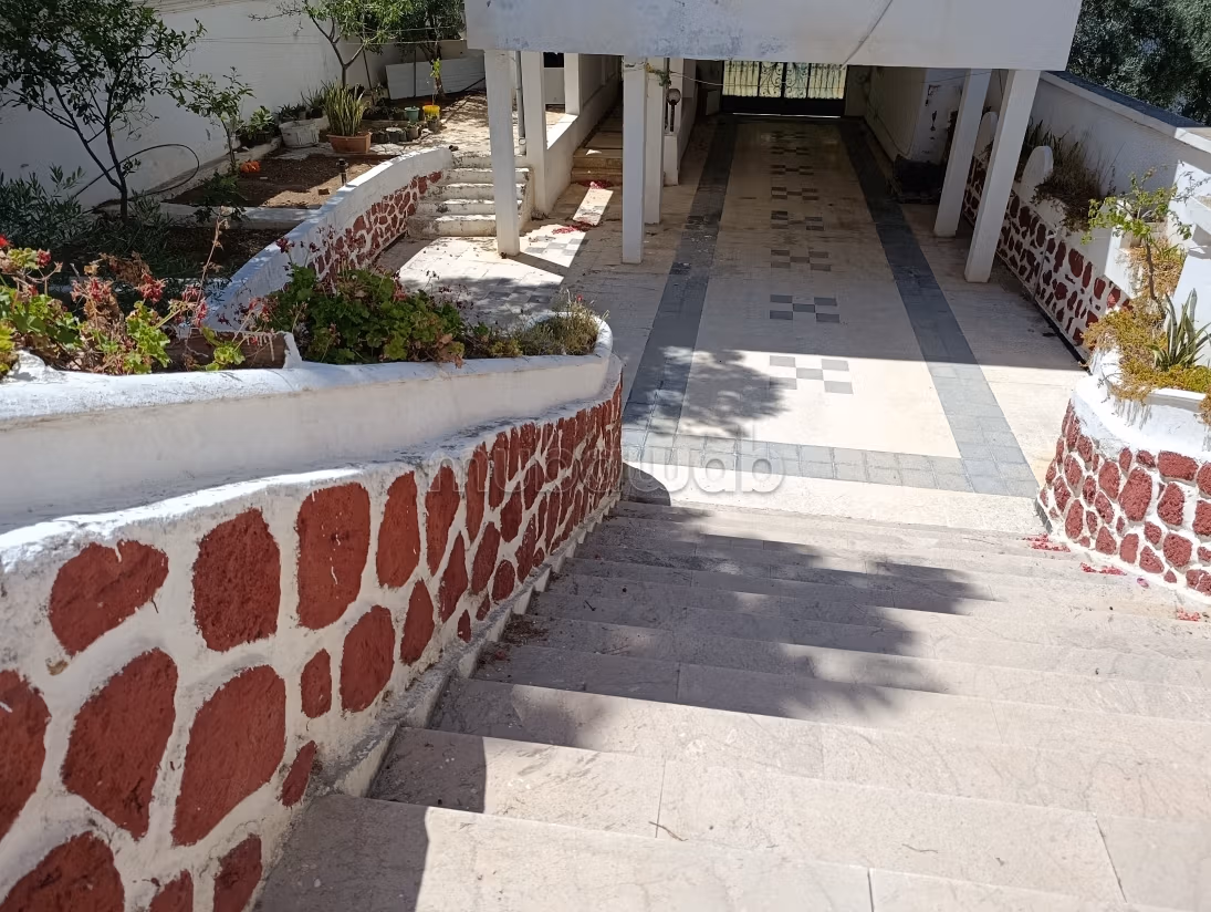 In vendita Casa con studio indipendente a Hammam Lif