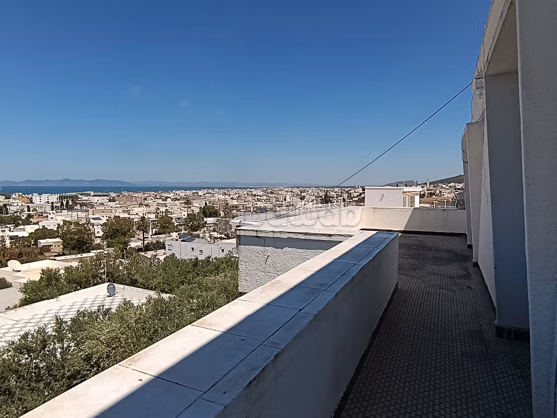 In vendita Casa con studio indipendente a Hammam Lif