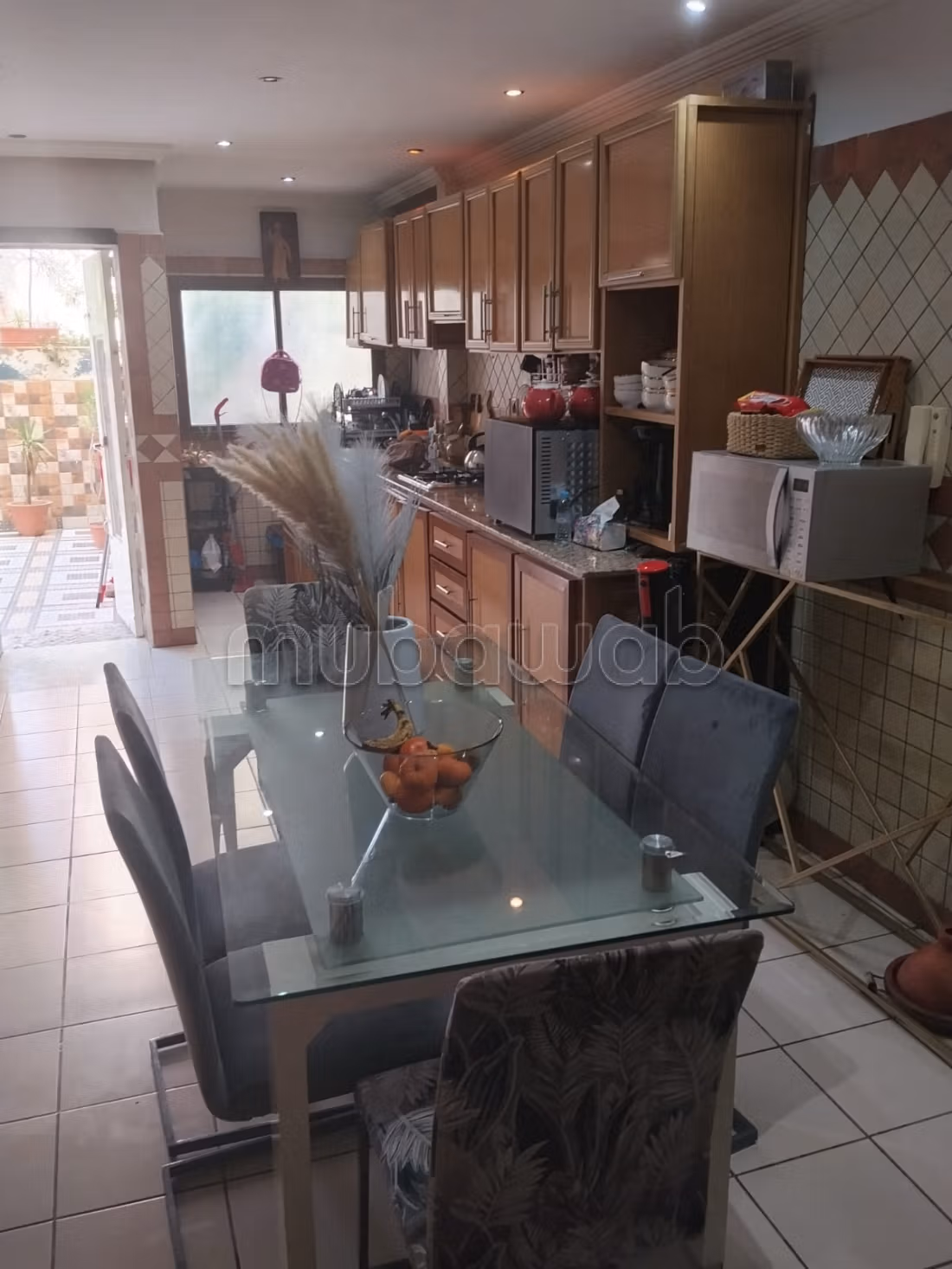 Large bright apartment