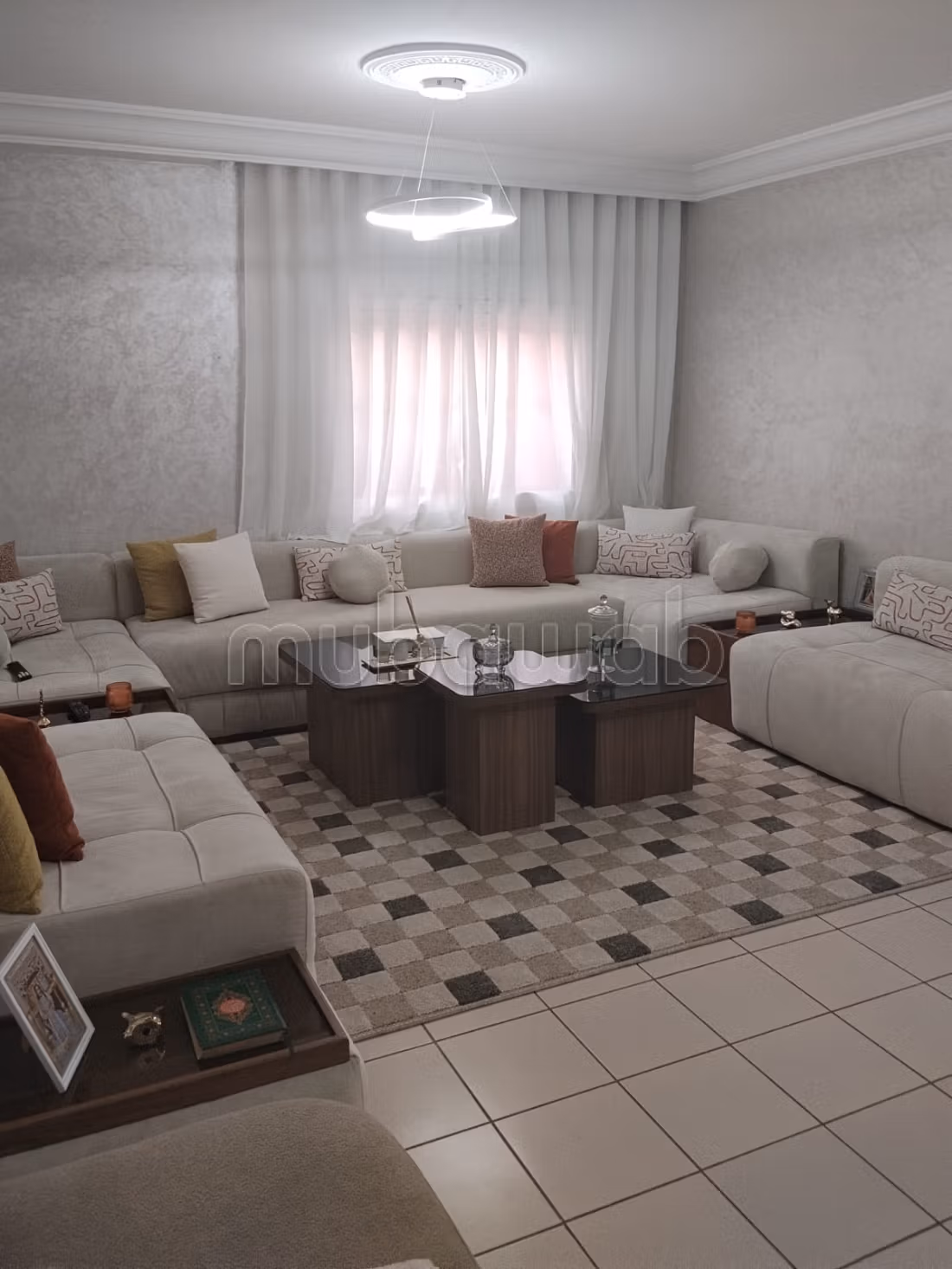 Large bright apartment