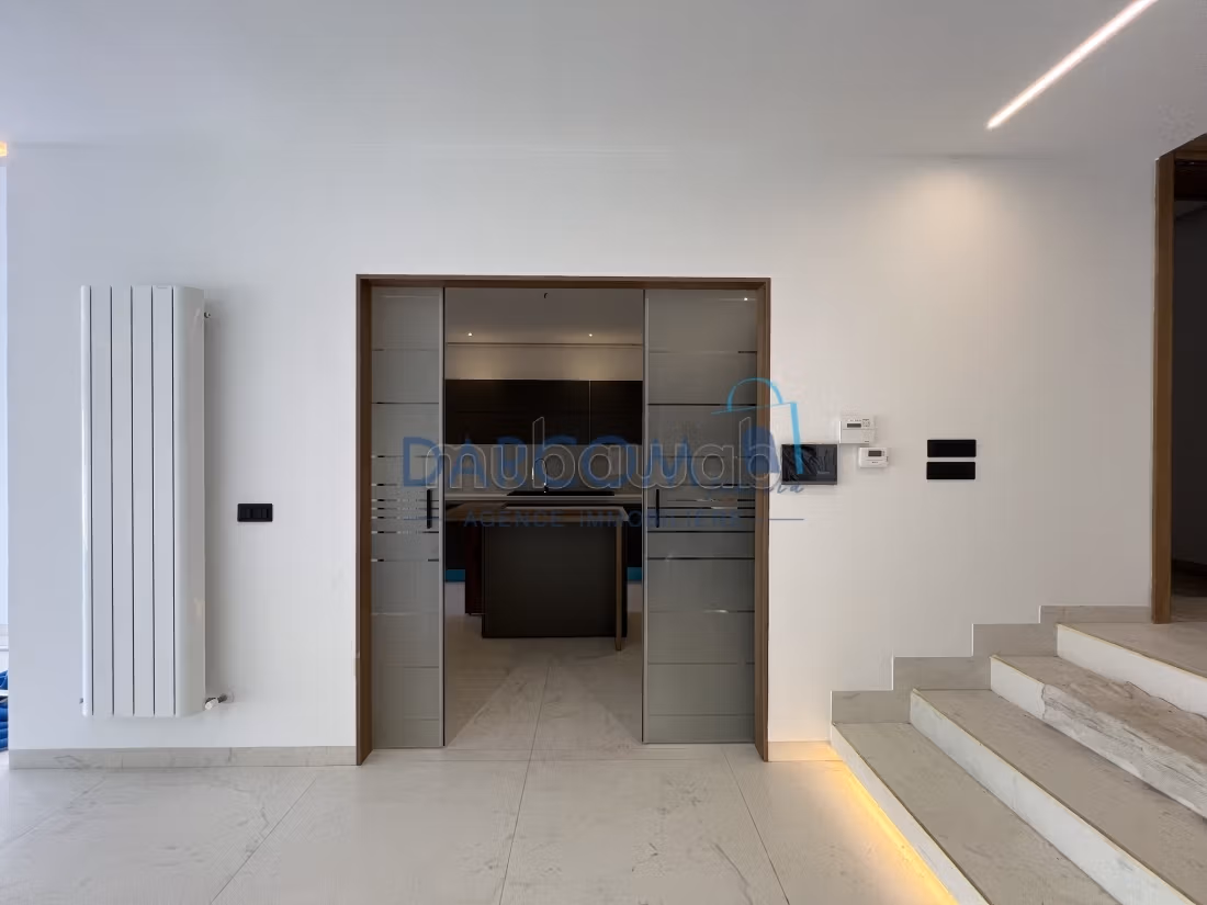 Triplex neuf de 241,5 m² aux Jardins de Carthage