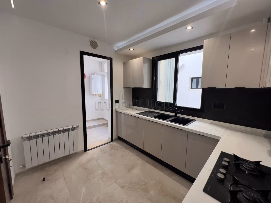 Apartment for sale. Total area 97 m². Reinforced door, security