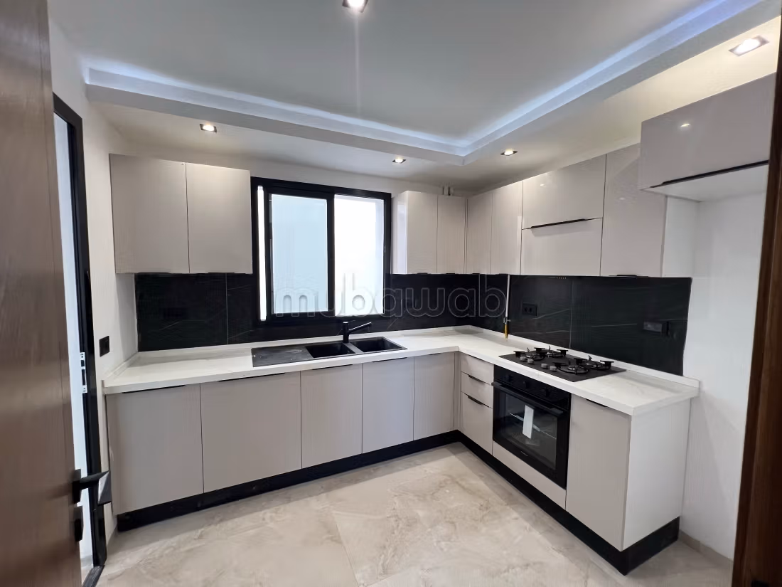 Apartment for sale. Total area 97 m². Reinforced door, security