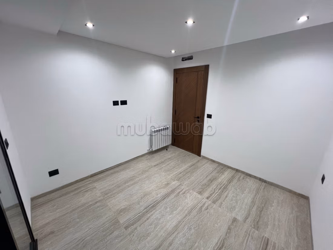 Apartment for sale. Total area 97 m². Reinforced door, security