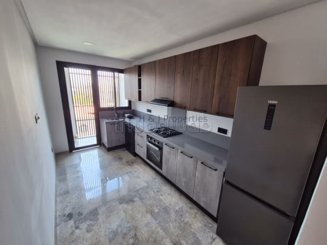 T4 meuble de 156 m2 terrasse 3 chambres — 6