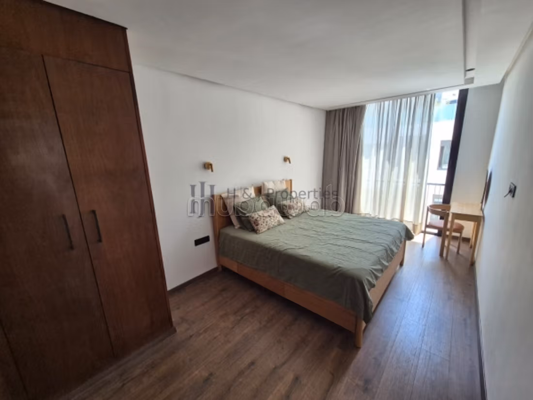 T4 meuble de 156 m2 terrasse 3 chambres — 2