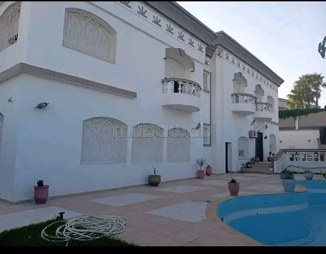 Bella villa in vendita a Elleg. 6 camere eccellenti. Arredata