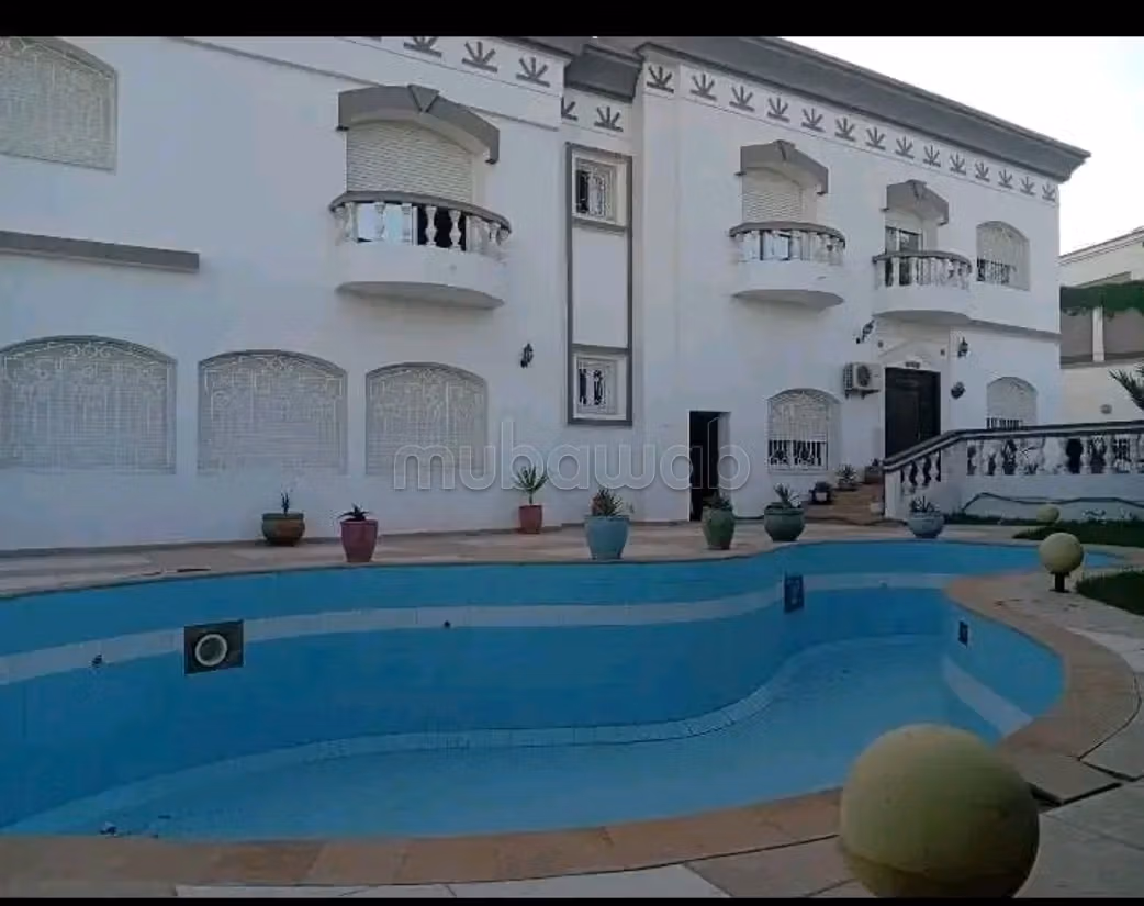 Bella villa in vendita a Elleg. 6 camere eccellenti. Arredata