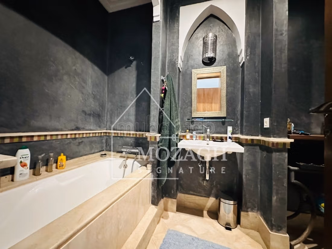 Superb single-storey villa VNA 900m² with private pool