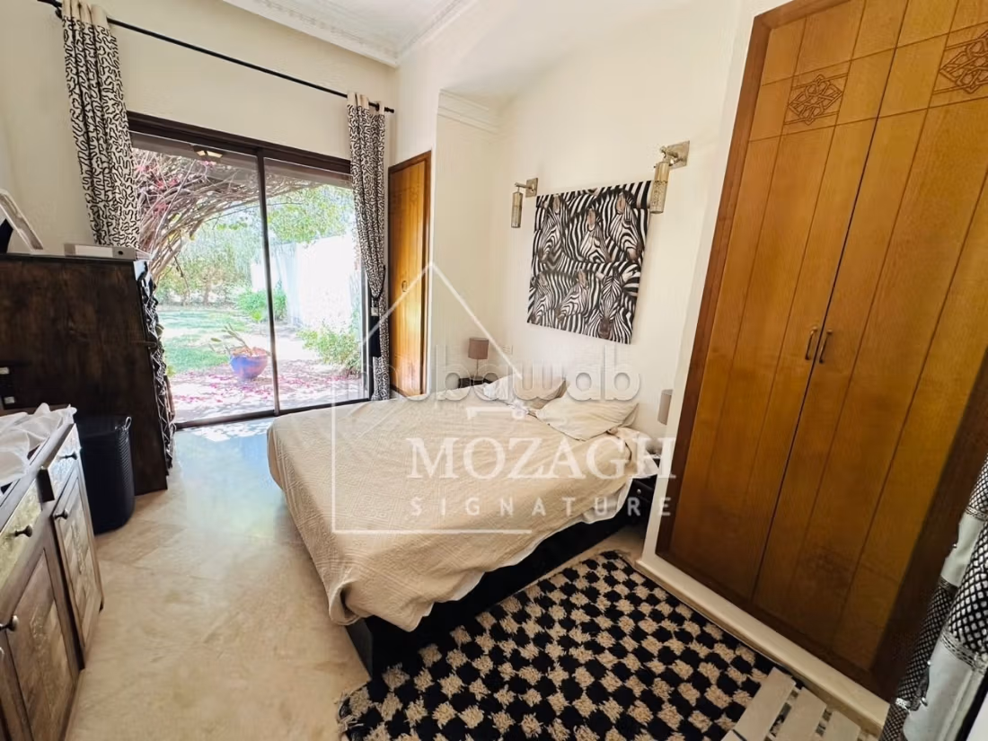 Superb single-storey villa VNA 900m² with private pool