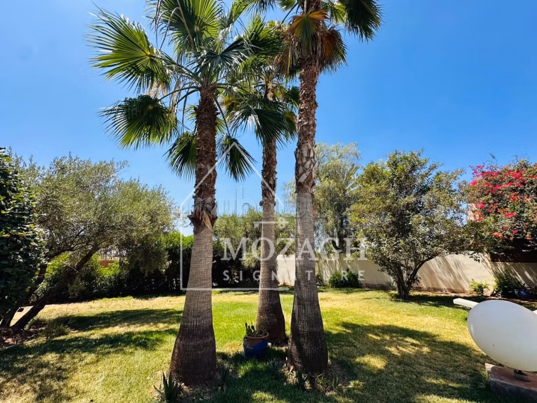 Superb single-storey villa VNA 900m² with private pool