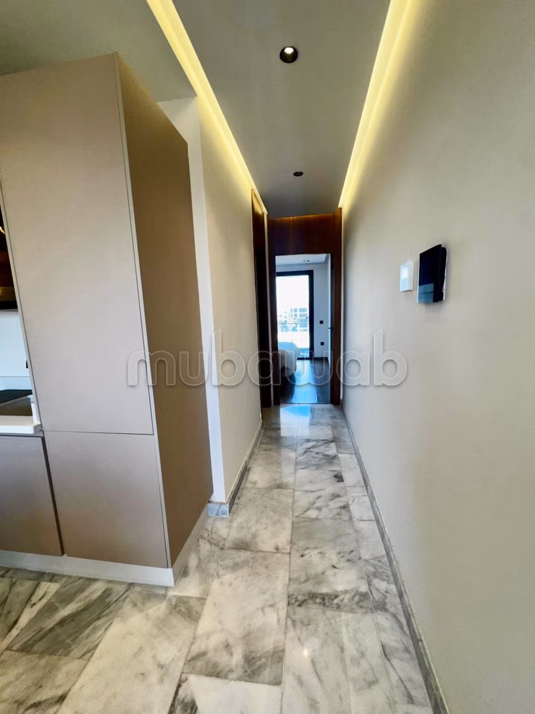 Elegant Modern Studio met Ziekenhuisterras