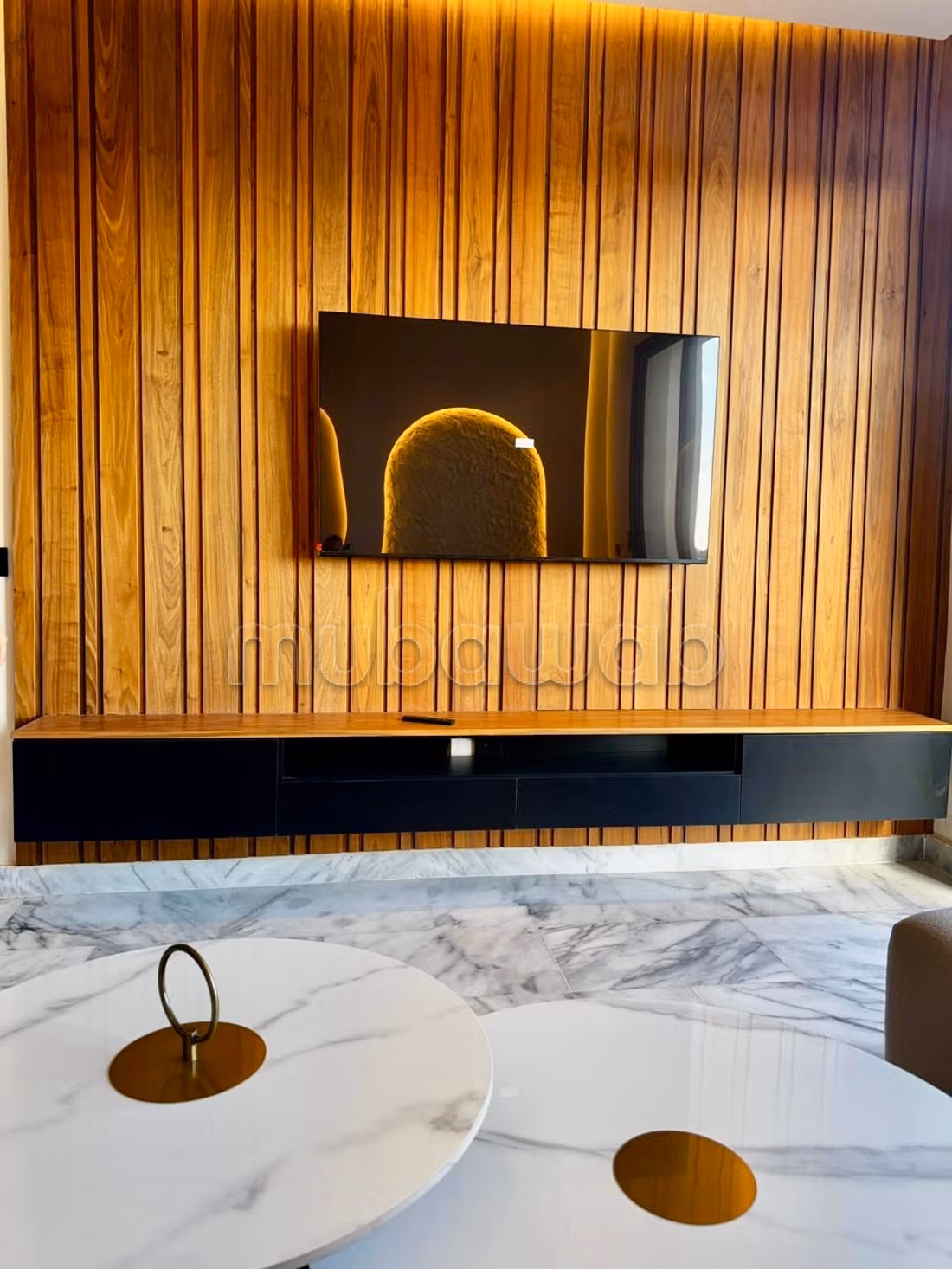 Elegant Modern Studio met Ziekenhuisterras