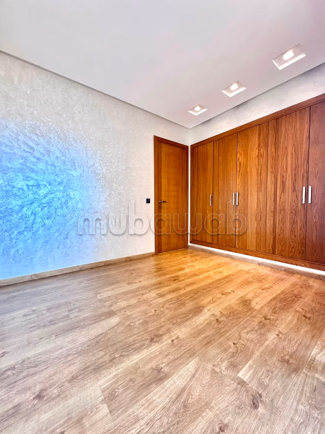 Superbe appartement à louer CFC — 4
