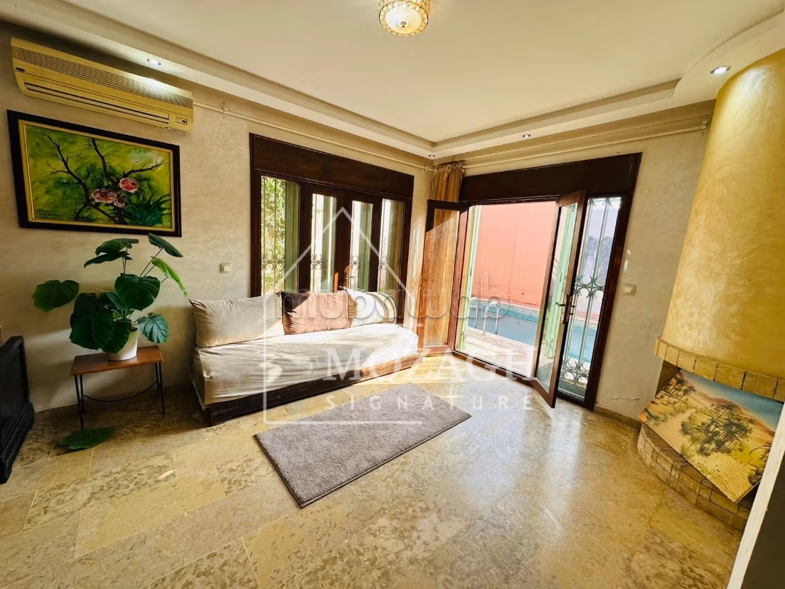 Magnificent villa with pool in a secure residence
