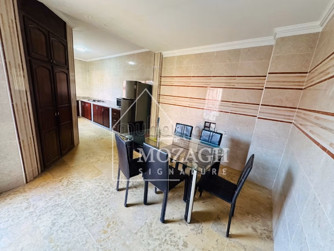 Magnificent villa with pool in a secure residence