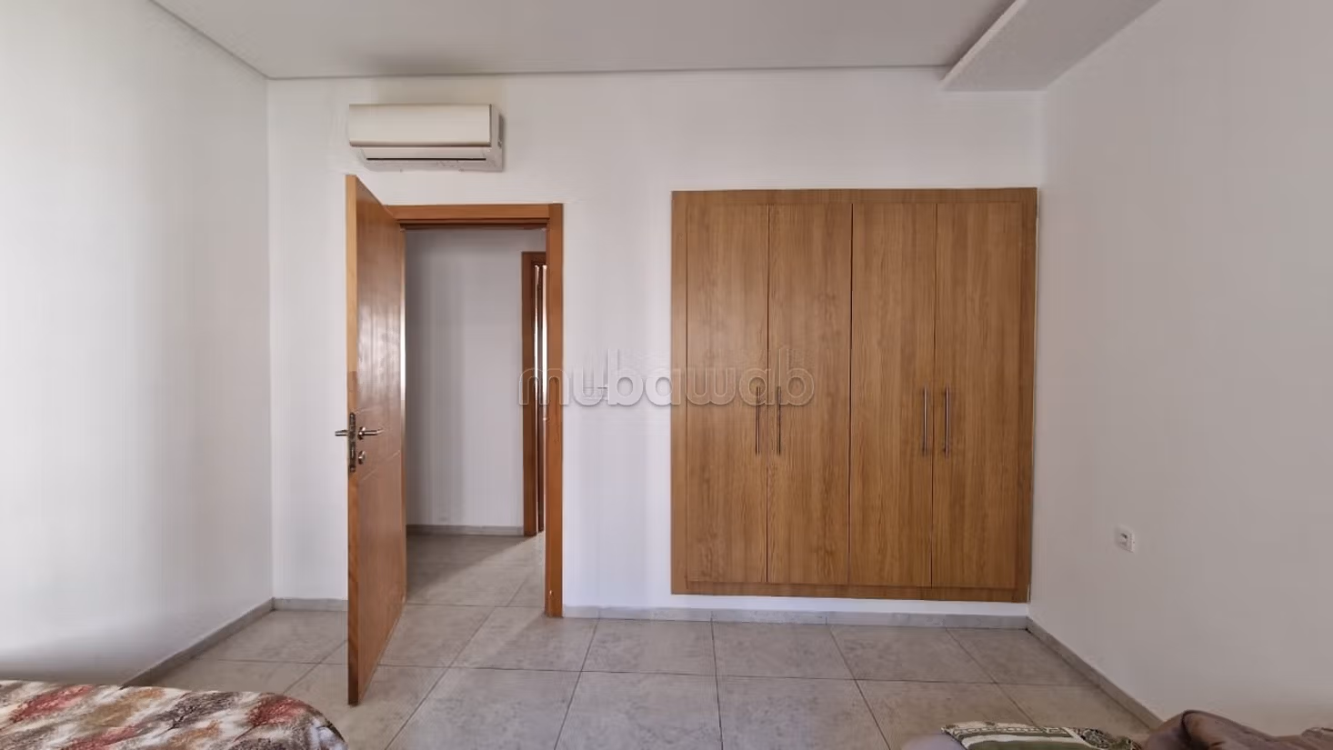 Un s2 de 105m² à cité Wahat