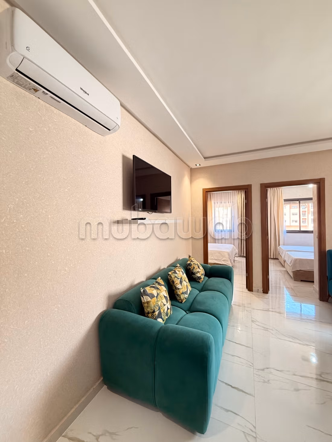 Appartement en location à Guéliz. 
Surface totale 80 m². 
Meublé — 6