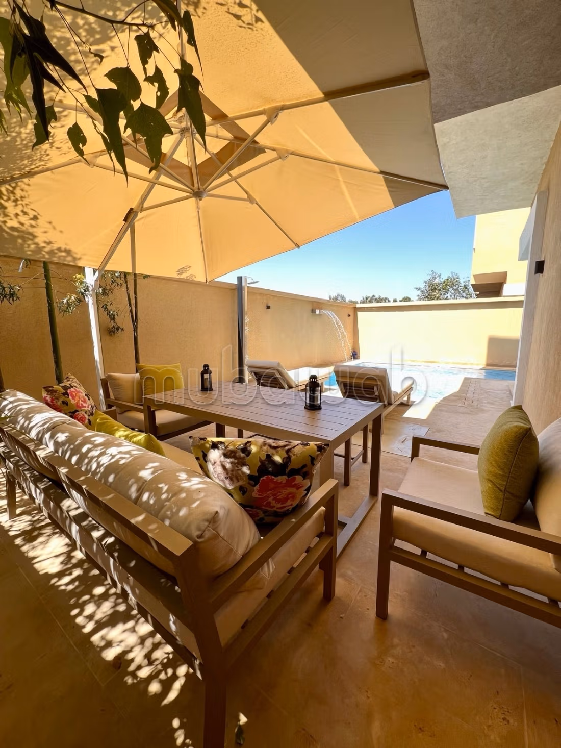 300 m luxe villa te koop in Chrifia. 3 comfortabele slaapkamers. Goed ingericht