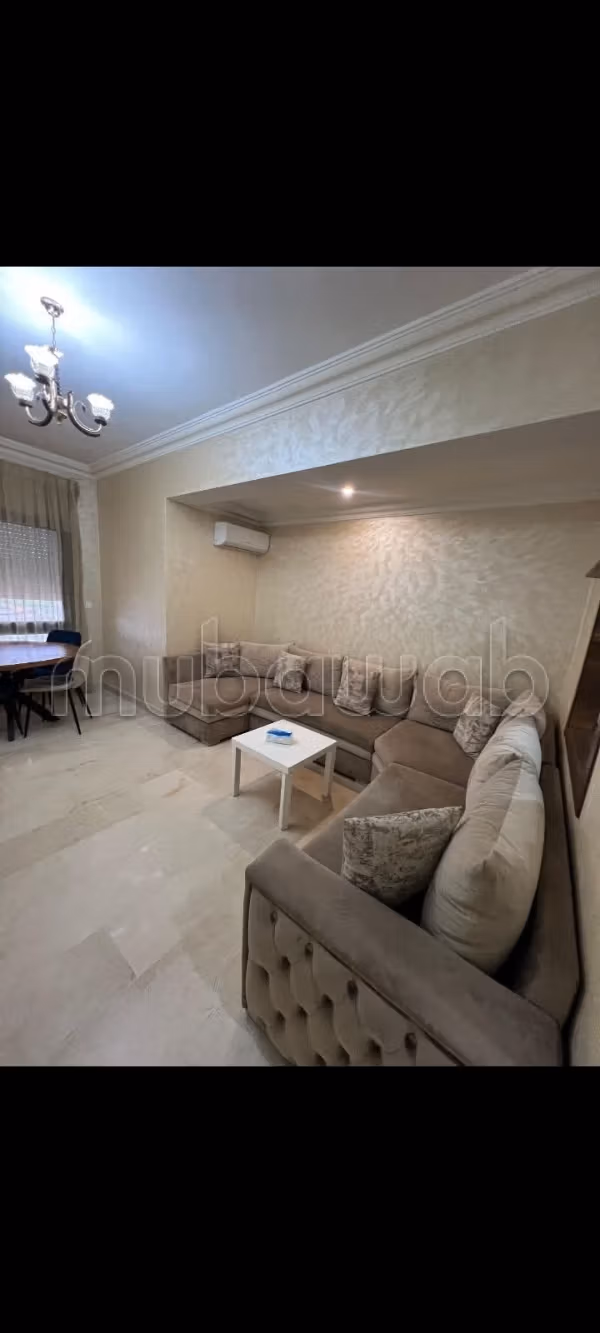 Apartamento en alquiler en el centro de la ciudad. 2 habitaciones agradables. Amueblado