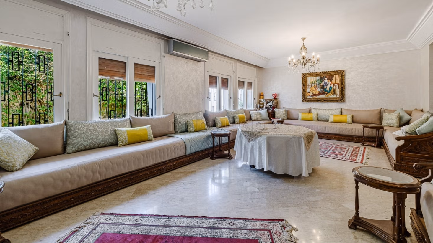 Villa 451 m2 to refresh Ain Diab in tranquility
