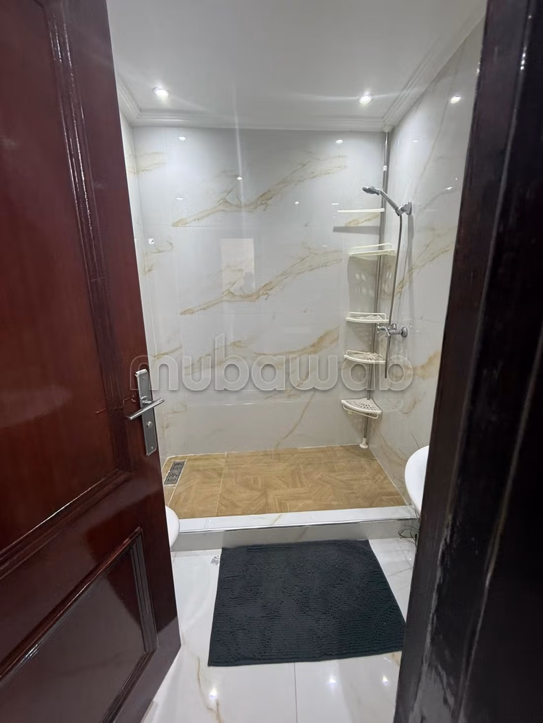 Bel appartement en location à Belvédère.
Surface totale 110 m².
Bien meublé — 2