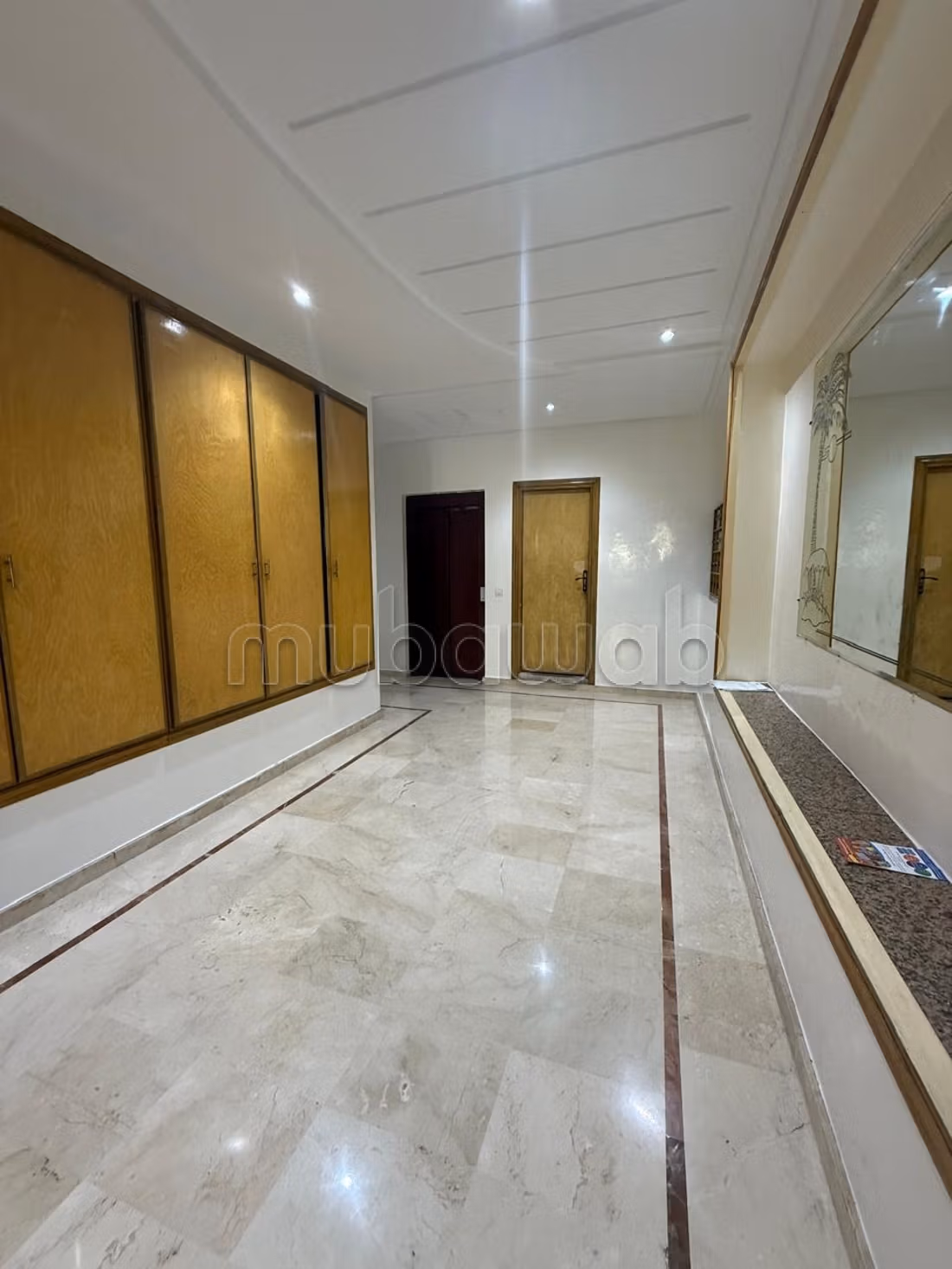 Bel appartement en location à Belvédère.
Surface totale 110 m².
Bien meublé — 4