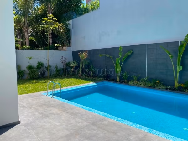 Très belle villa neuve à vendre à Ain Diab