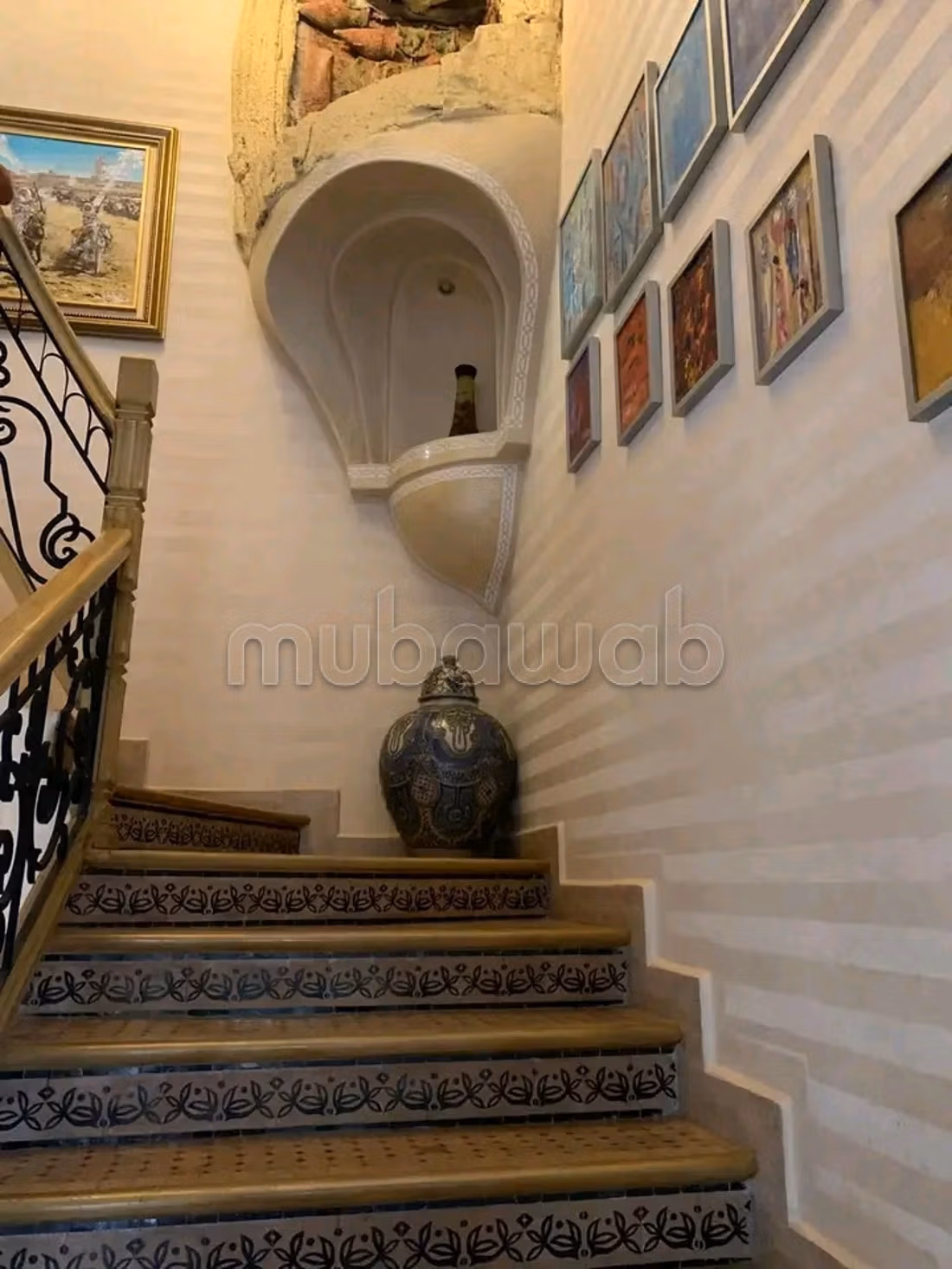 Luxurious house for sale in Ilig. 6 comfortable rooms. Mountain view, central heating