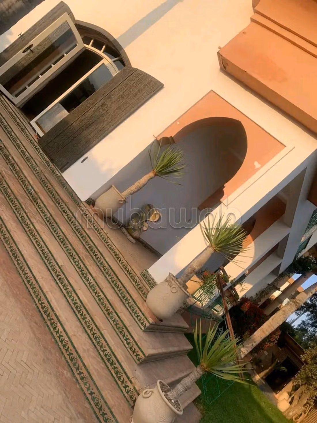 Luxurious house for sale in Ilig. 6 comfortable rooms. Mountain view, central heating