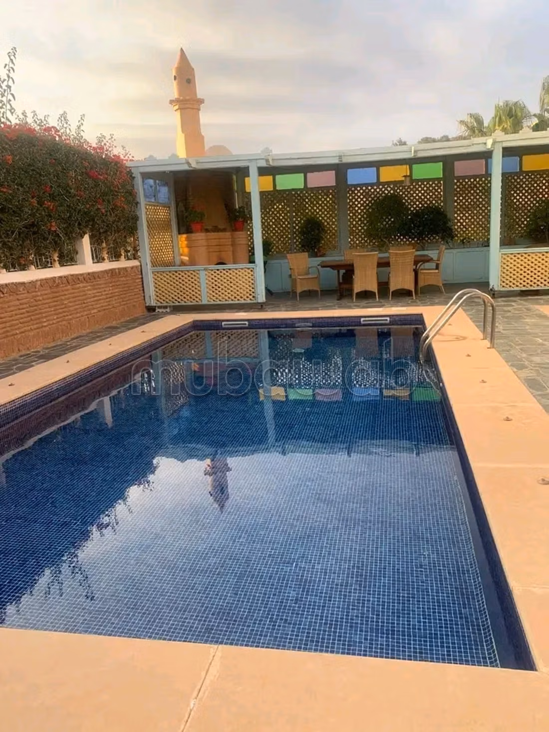 Luxurious house for sale in Ilig. 6 comfortable rooms. Mountain view, central heating