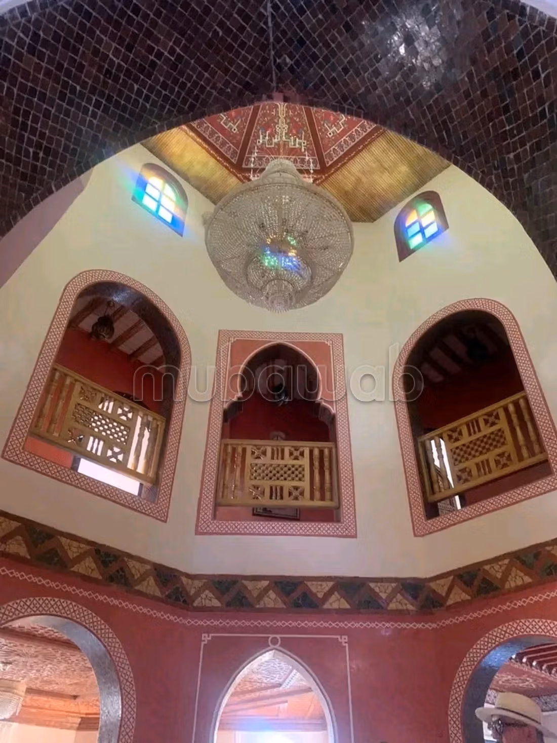 Luxurious house for sale in Ilig. 6 comfortable rooms. Mountain view, central heating