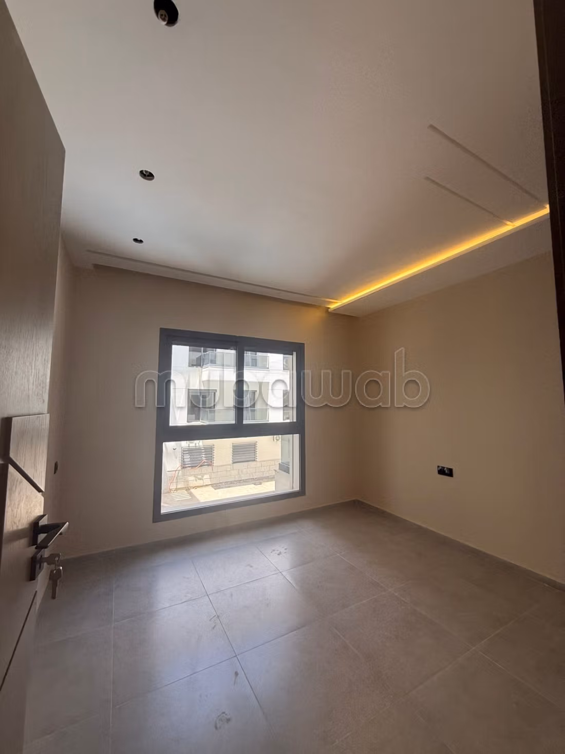 Hermoso apartamento en venta en Martil. 2 habitaciones. Servicio de portero, hermosa piscina