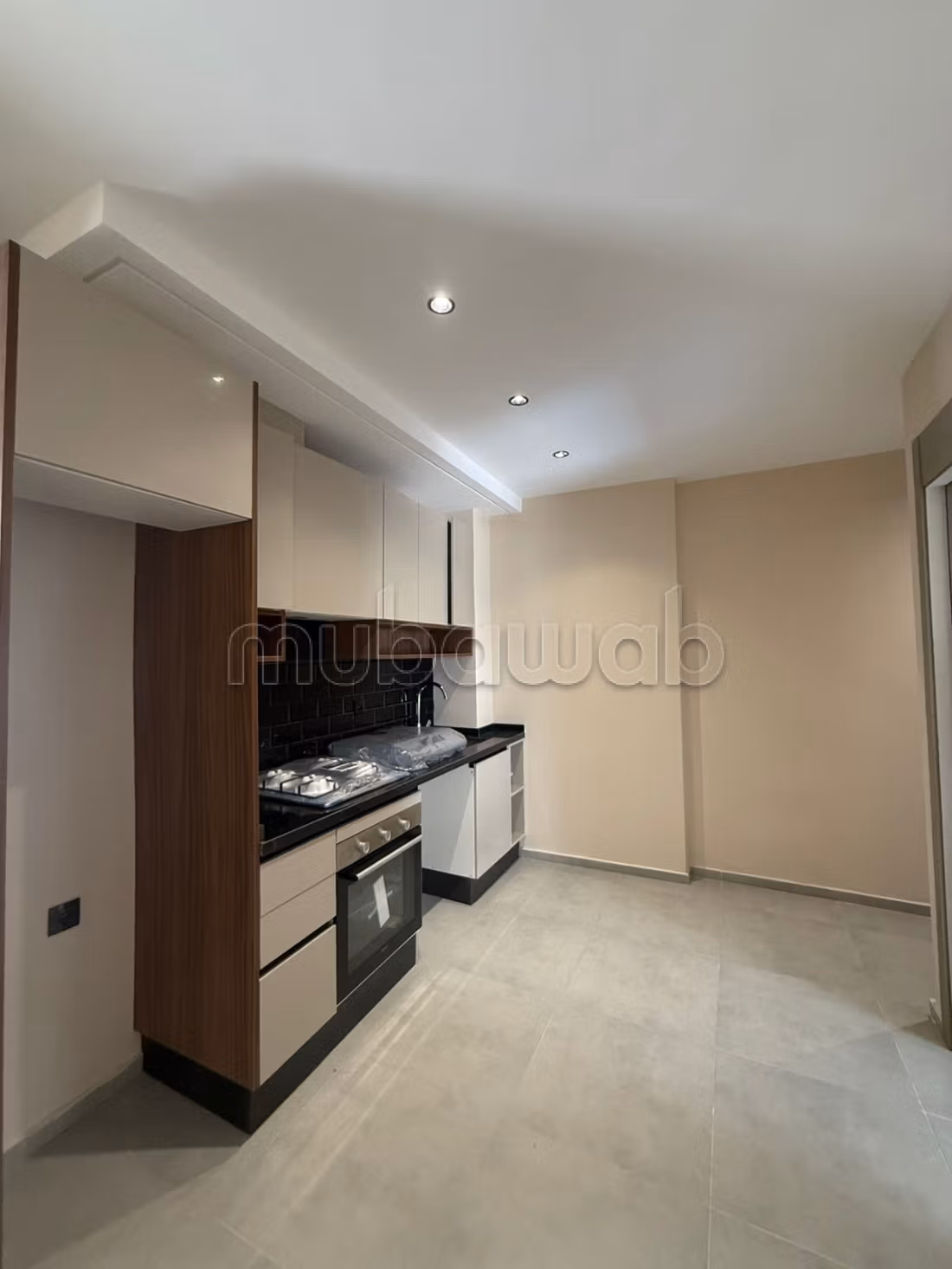 Hermoso apartamento en venta en Martil. 2 habitaciones. Servicio de portero, hermosa piscina
