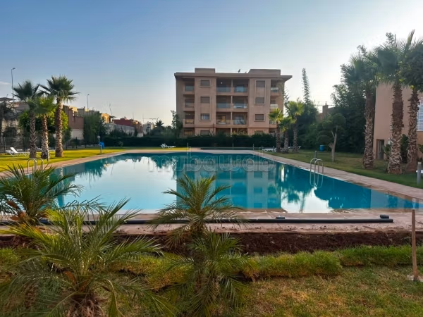 Appartamento arredato con piscina vicino a Av M6 strada Ourika