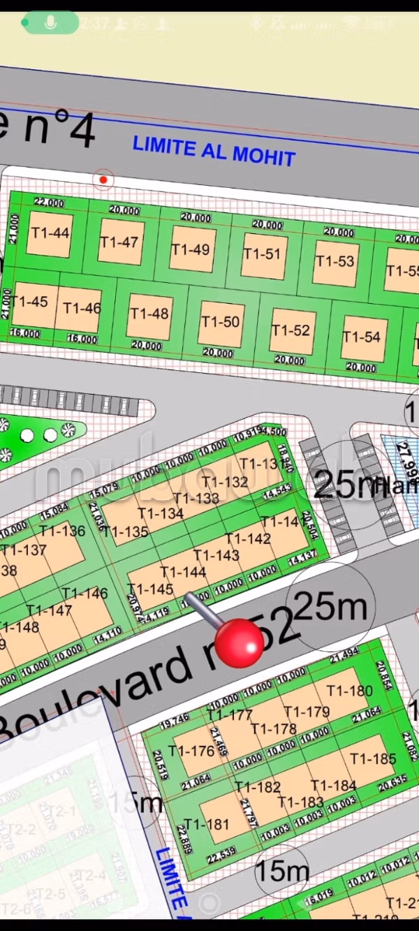 Terrain en vente à Almohit. 
Surface de 205 m²