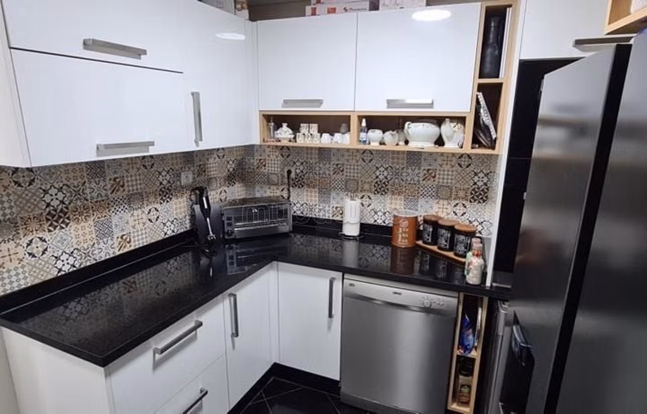 Vente d'un appartement à Nassim 1.2 pièces magnifiques. Porte solide, résidence sécurisée