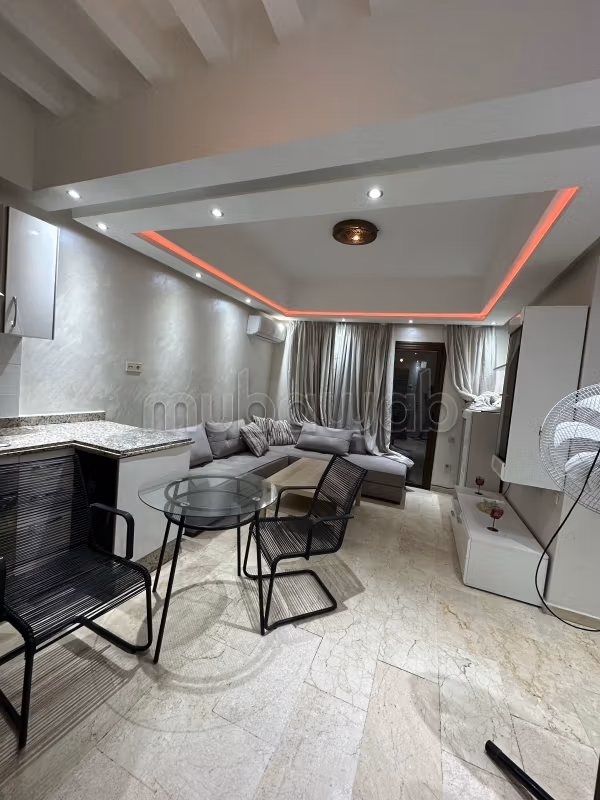 Location jolie studio meublé proche Amoud. 52 mètre