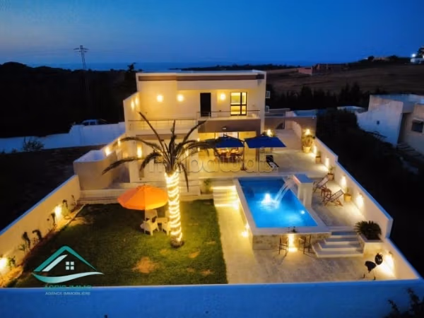 Villa S3 avec piscine haut standing à Tamezrat