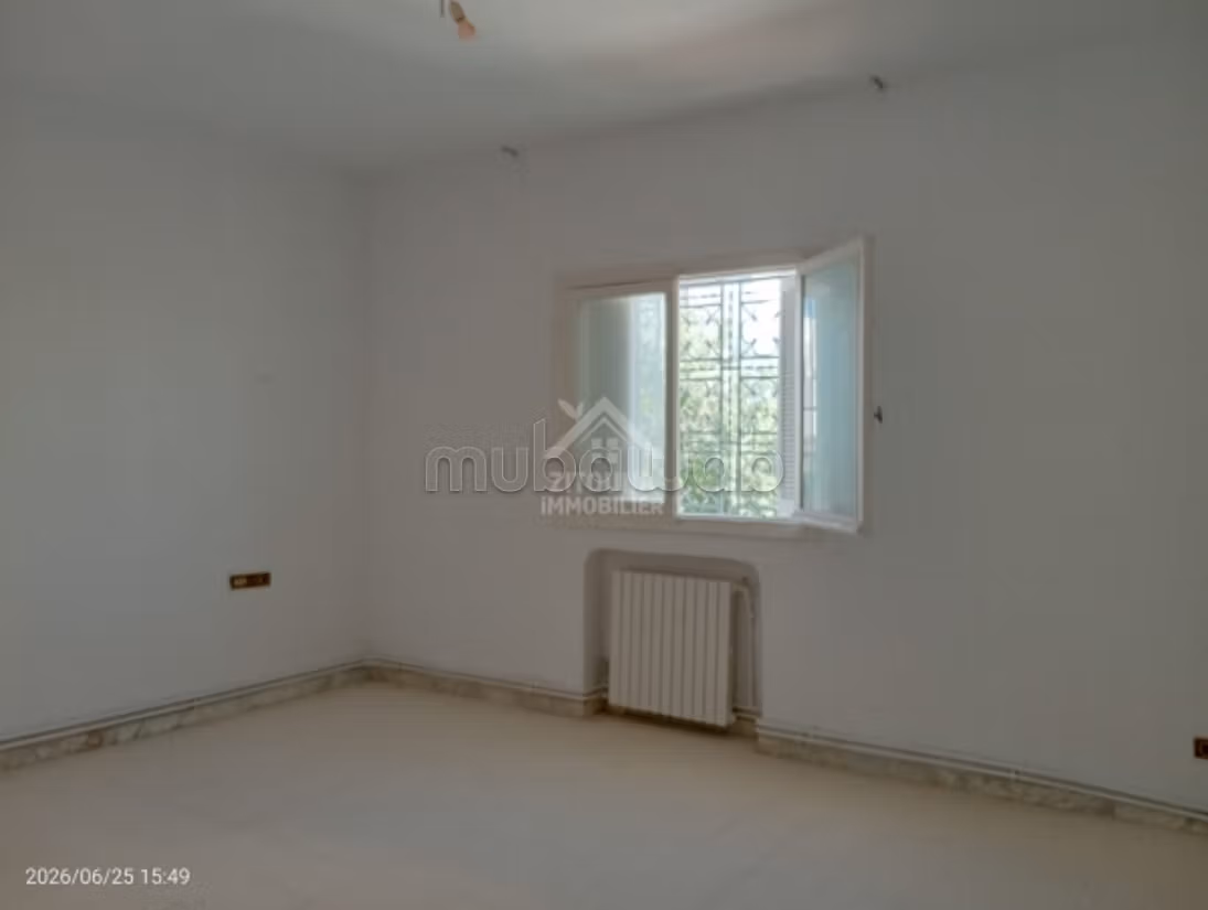 In affitto un piano di villa a Cité Ennasr La Marsa
