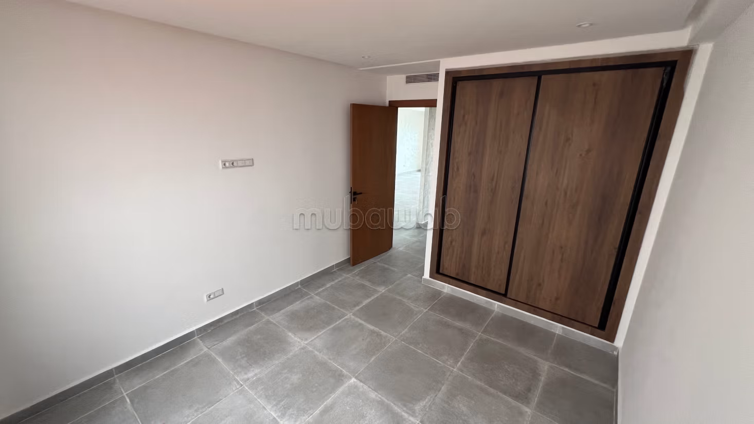154 m² avec vue dégagée et parking - Ansicht 6