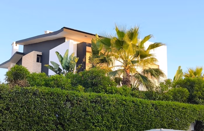Isolated Villa 630m2 near McDonald's Jardin de l'océan 2