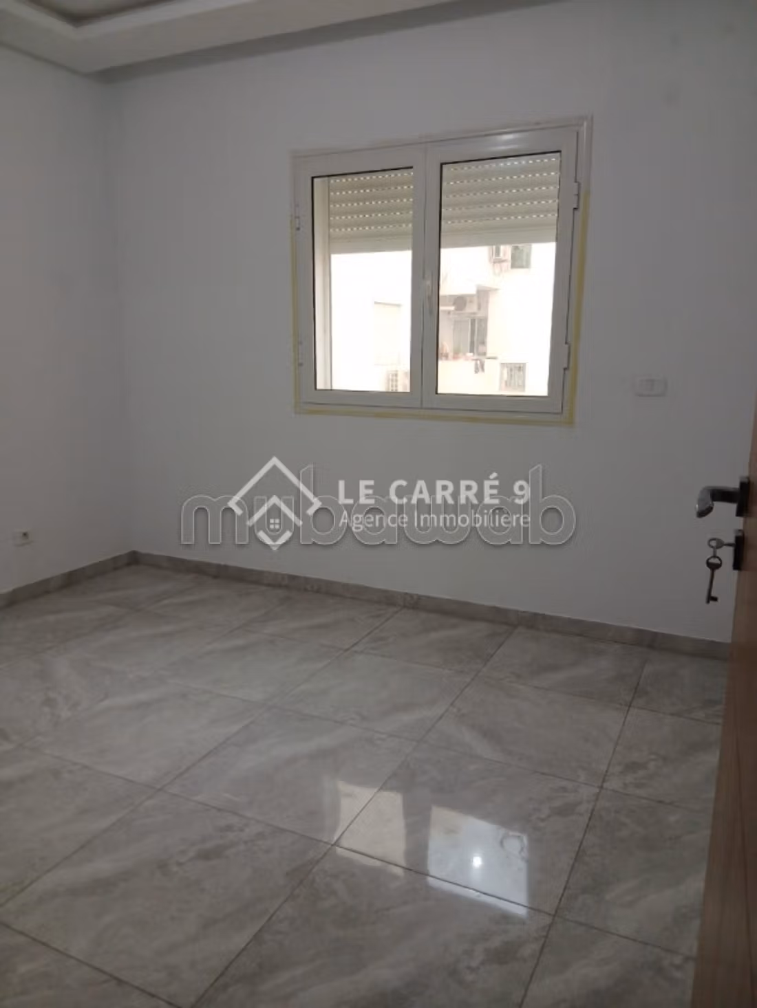 A vendre s1 à Cité Palmerais L'aouina