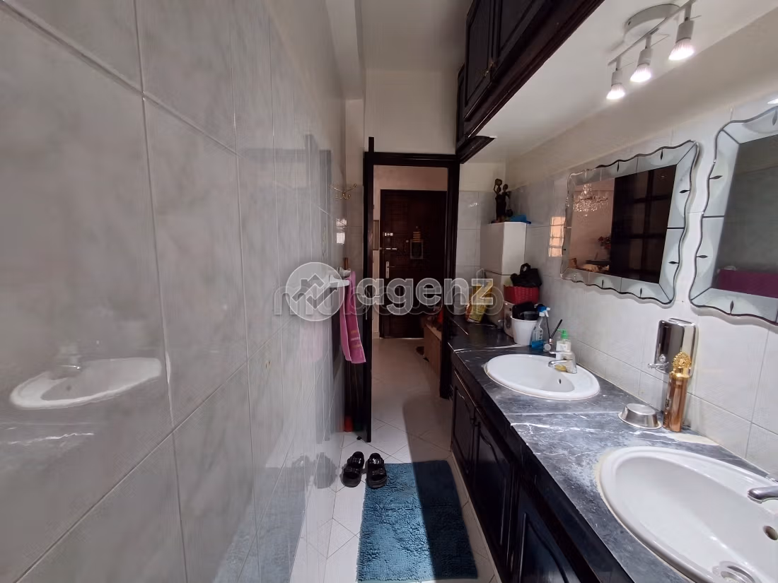 Apartamento en venta de 128 m², 3 habitaciones Assonboula Salé