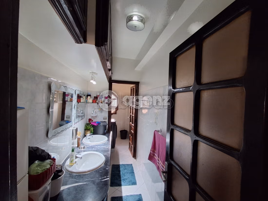 Apartamento en venta de 128 m², 3 habitaciones Assonboula Salé