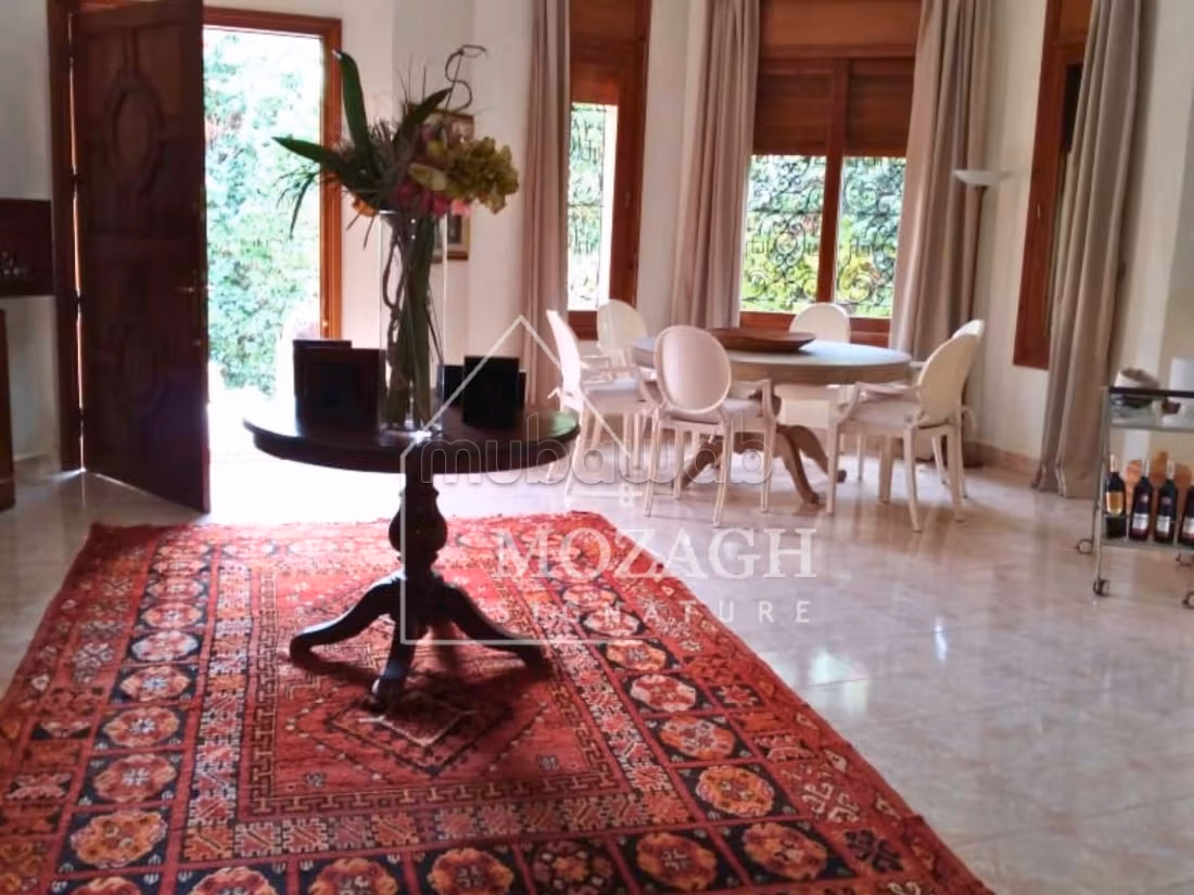 Bella villa con piscina privata a Targa