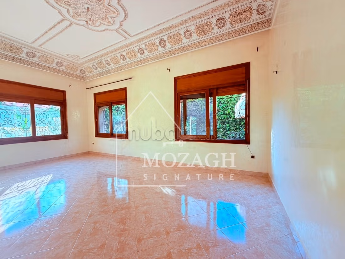 Bella villa con piscina privata a Targa